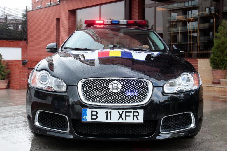 Jaguar-XFR-Police-Romania
