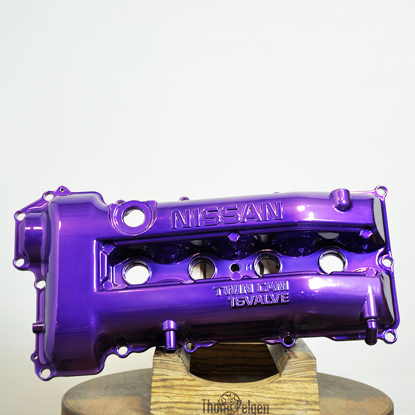 Клапанная крышка Nissan покрашенная в фиолетовый Candy