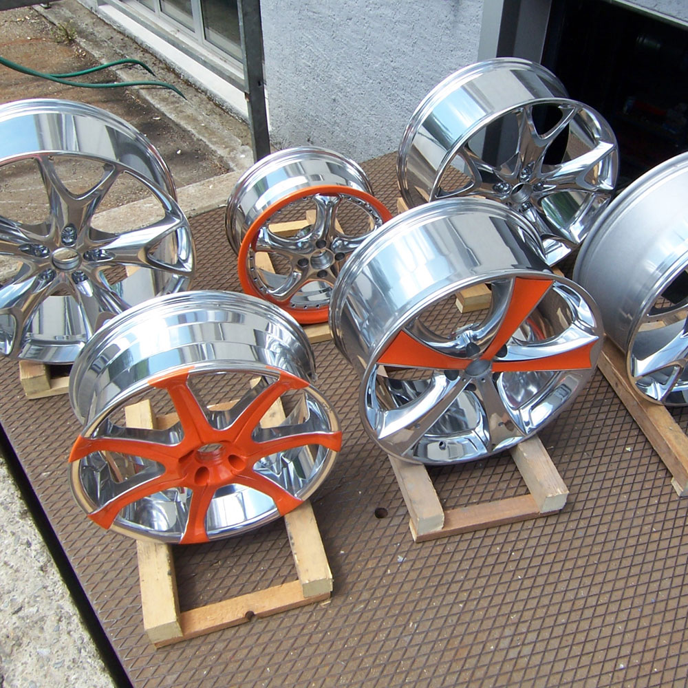 Пример зеркальной полировки вместе с покраской отдельных элементов диска