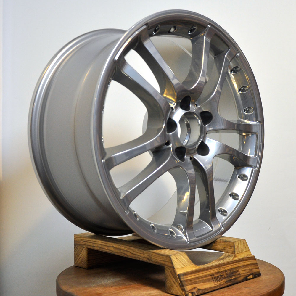 Покраска дисков для Mercedes в цвет хром.