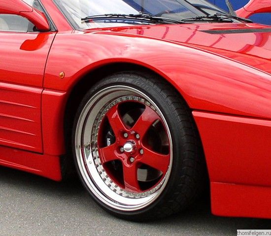 Зеркальная полировка полки дисков Ferrari