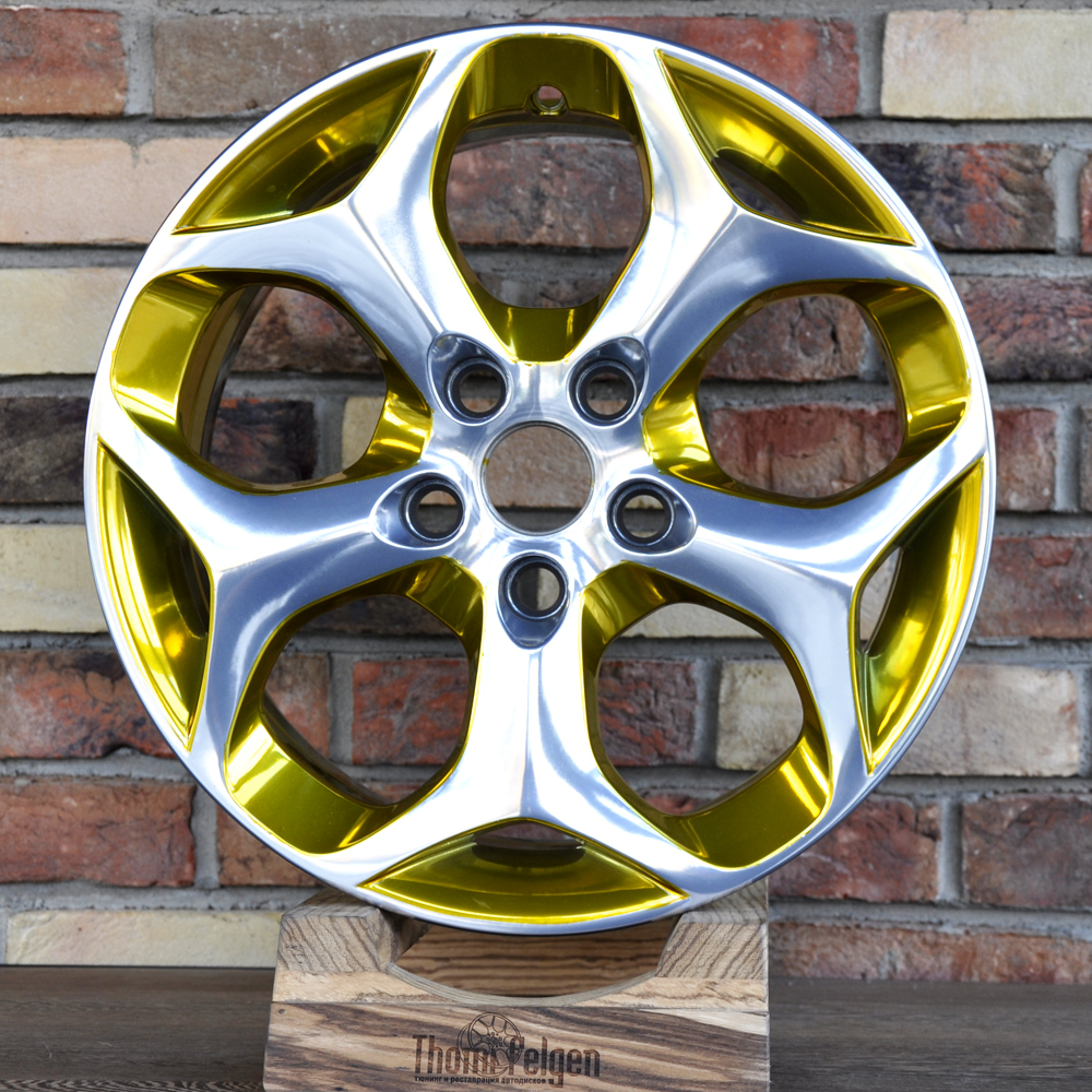 Образцы зеркально-полированных дисков, покрытых цветным лаком "Candy"