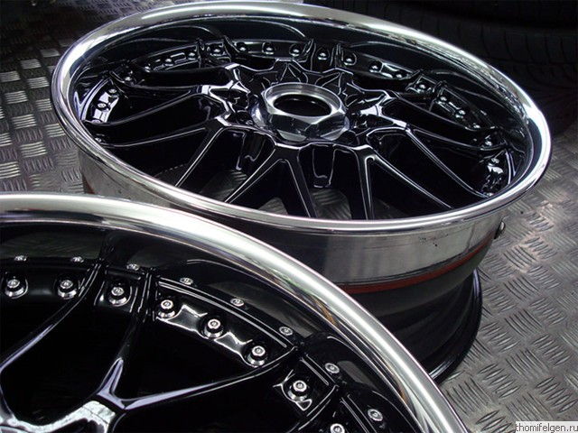 Зеркальная полировка полки дисков Lexus