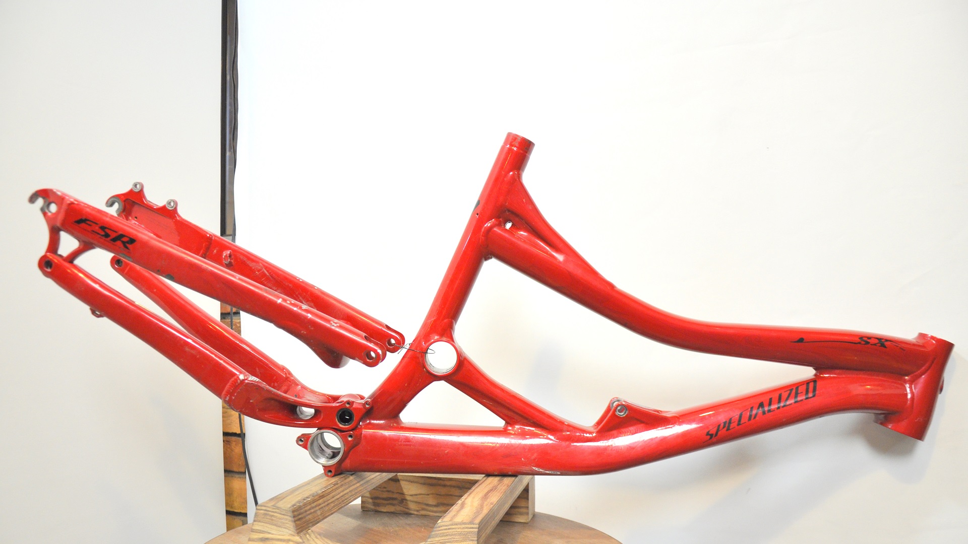 Велосипедная рама Specialized SX Trail в 2 цвета порошком