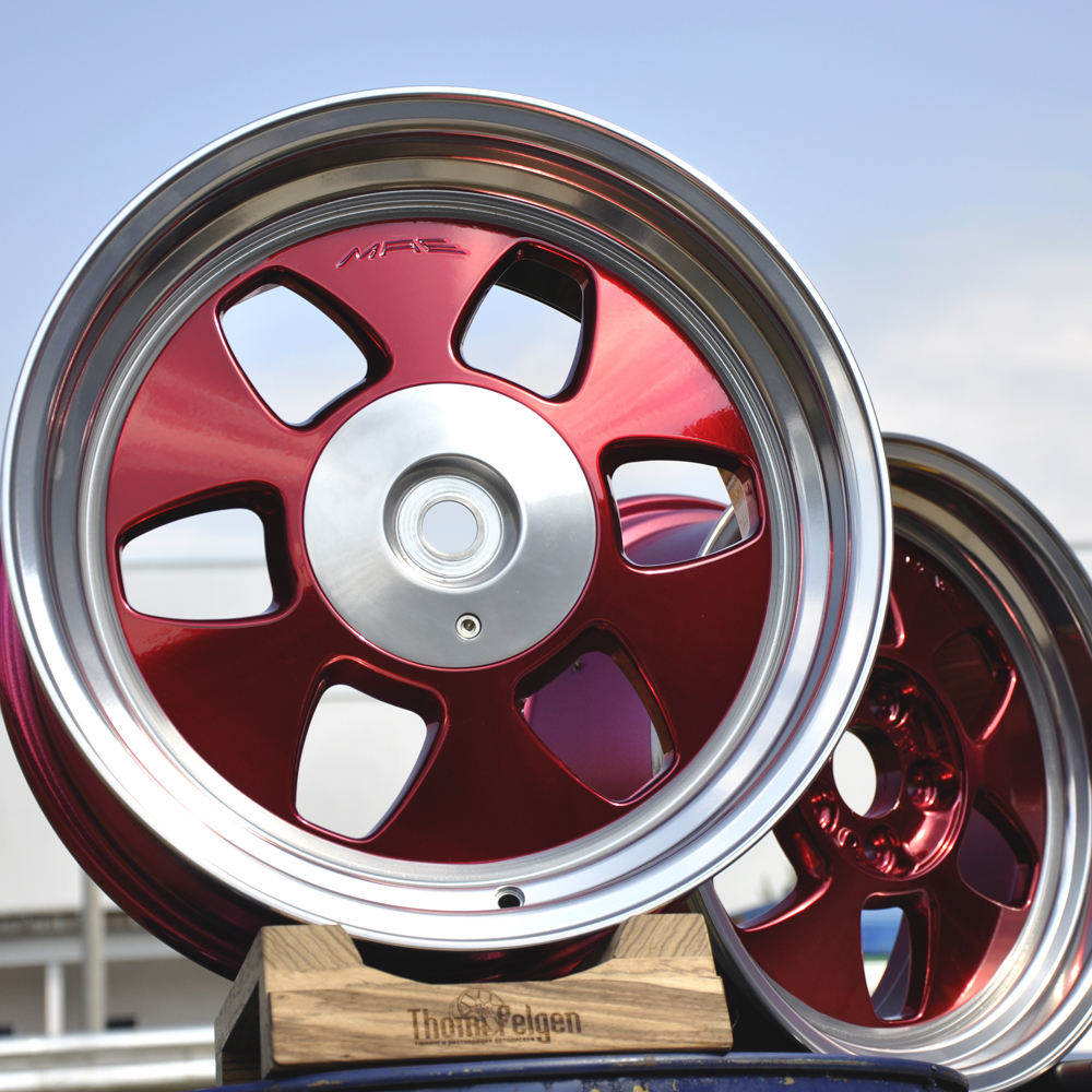 Образцы зеркально-полированных дисков, покрытых цветным лаком "Candy"