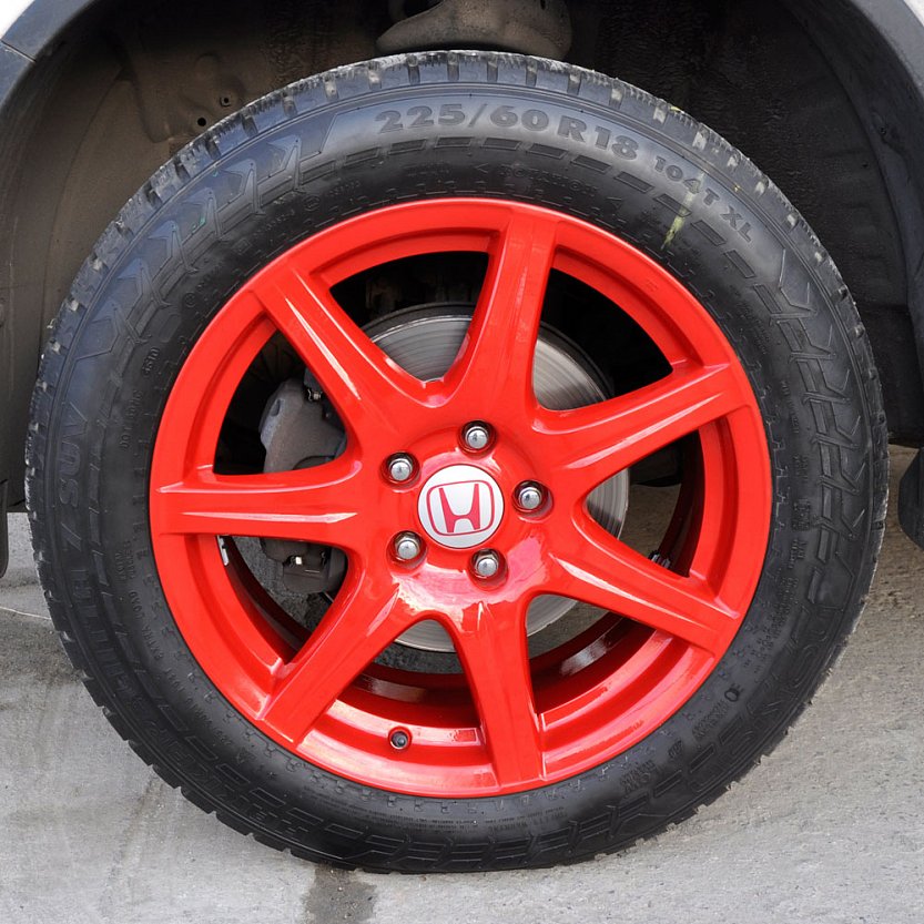 Покраска дисков от Honda CRV в красный цвет