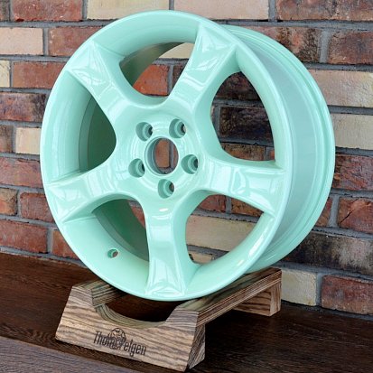 Диск мятного цвета