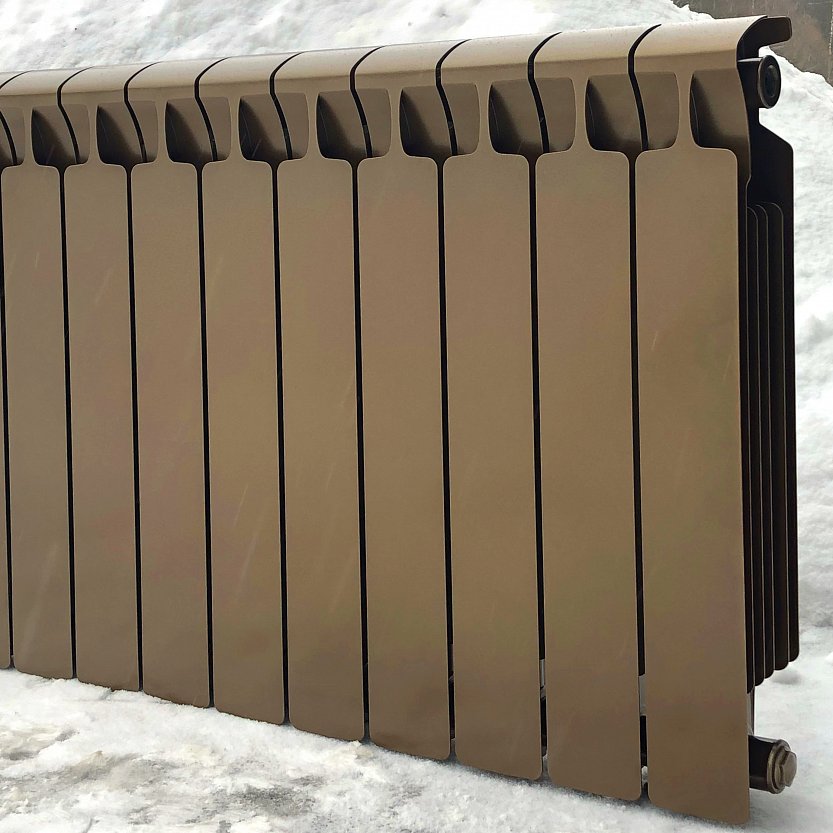 Покраска биметаллических радиаторов отопления в бронзовый металлик