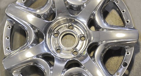 Зеркальная полировка центральной части дисков Bentley