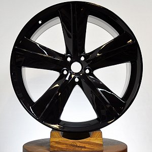 Порошковая покраска дисков Replica R22 от Infiniti в чёрный глянец