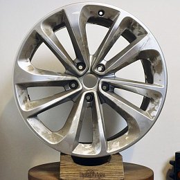 Полировка дисков Bentley R21 до зеркального блеска
