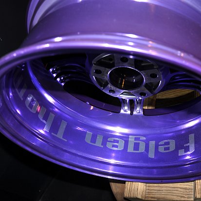 Образцы зеркально-полированных дисков, покрытых цветным лаком "Candy"