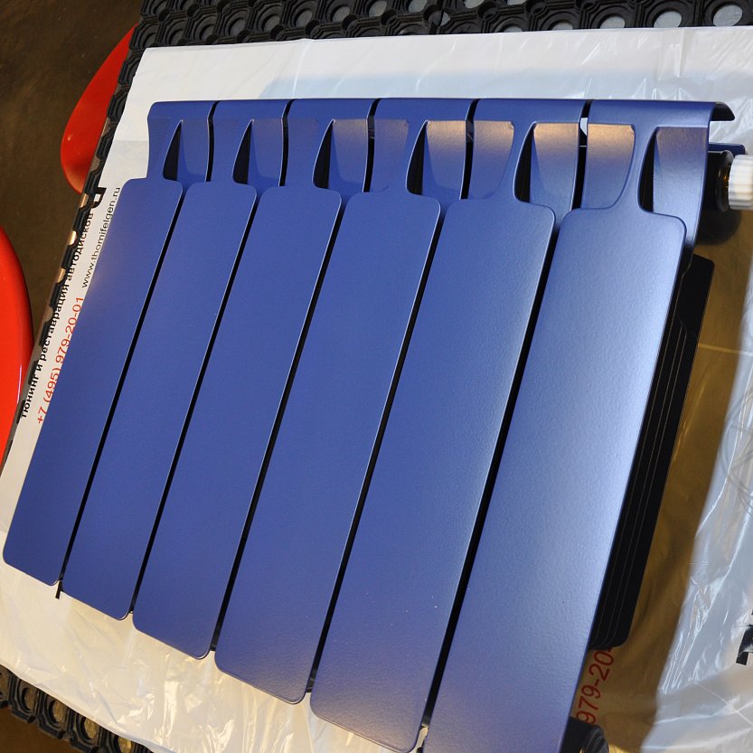 Покраска биметаллических радиаторов отопления в синий цвет