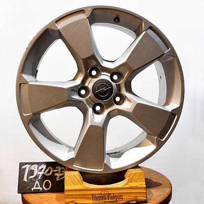 Образцы различных вариантов покраски дисков R18