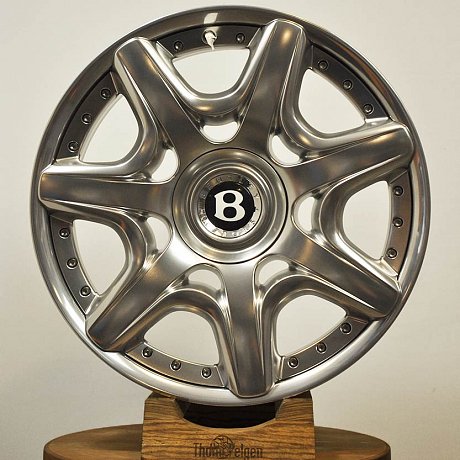 Зеркальная полировка колпачков и дисков Bentley R20 от Bentley Continental GT