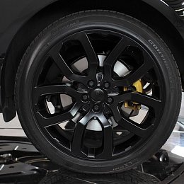 Превращение черных дисков в полированные Range Rover