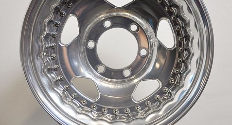 Зеркальная полировка дисков Center Line R16