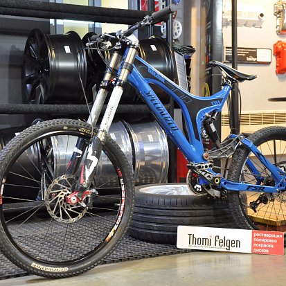 Велосипедная рама Specialized BigHit в 2 цвета порошком