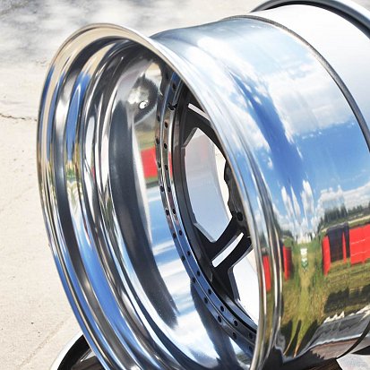 Покраска в тёмно-серый и заводской с полировкой трёхсоставных дисков R20 от Porsche