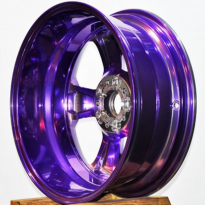 Образцы различных вариантов покраски дисков R18