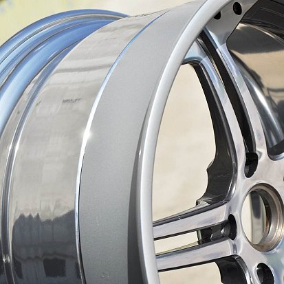 Покраска в тёмно-серый и заводской с полировкой трёхсоставных дисков R20 от Porsche