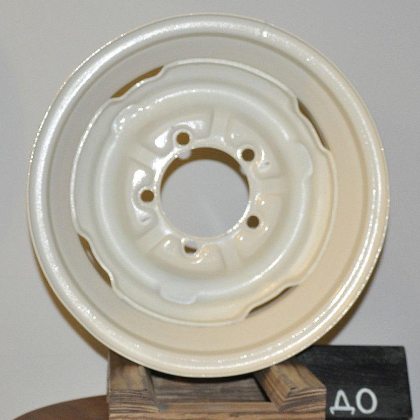 штампованный диск после порошковой покраски