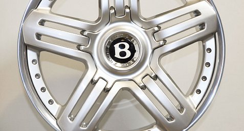 Зеркальная полировка иннера двусоставного диска Bentley R19