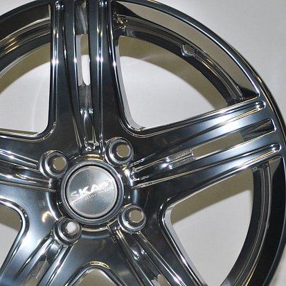 Зеркальная полировка литого диска Skad