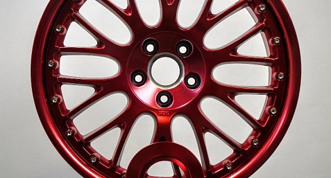 Зеркальная полировка и покраска в красный кэнди дисков BBS для Audi RS3
