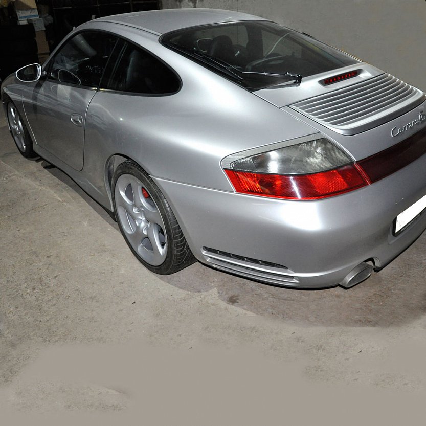 Porsche Carerra 4S c восстановленными дисками.