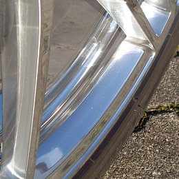 Зеркальная полировка литого диска для Audi