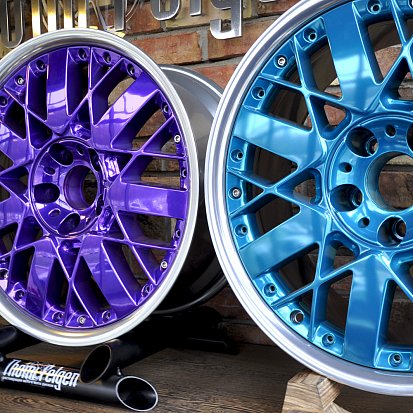 Образцы зеркально-полированных дисков, покрытых цветным лаком "Candy"