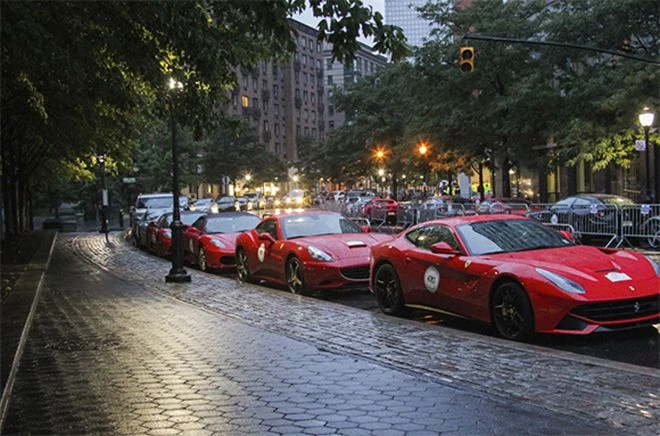 Ferrari-1.jpg Ferrari-1.jpg