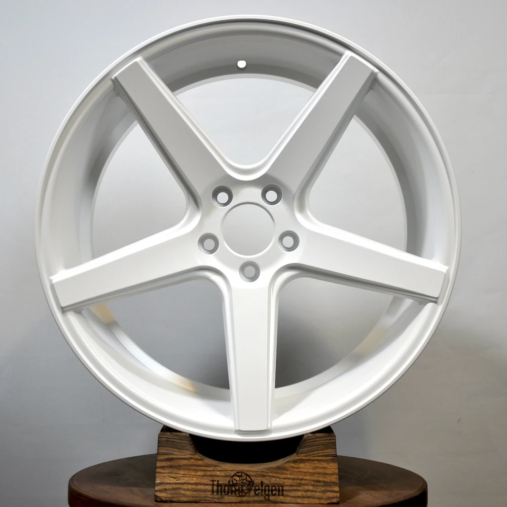 Покраска дисков Vossen R20 в белый и изготовление новых заглушек