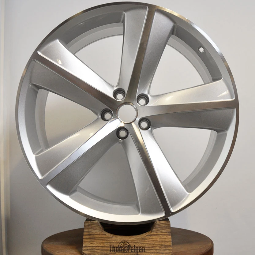Порошковая покраска дисков Replica R22 от Infiniti в чёрный глянец