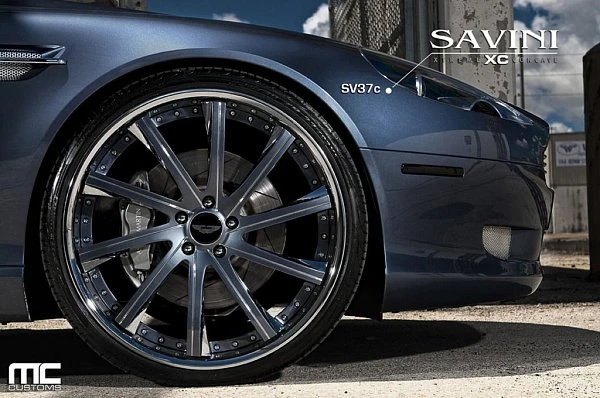 Купе Aston Martin DB9 от студии MC Customs в дисках серии SV37c Купе Aston Martin DB9 от студии MC Customs в дисках серии SV37c