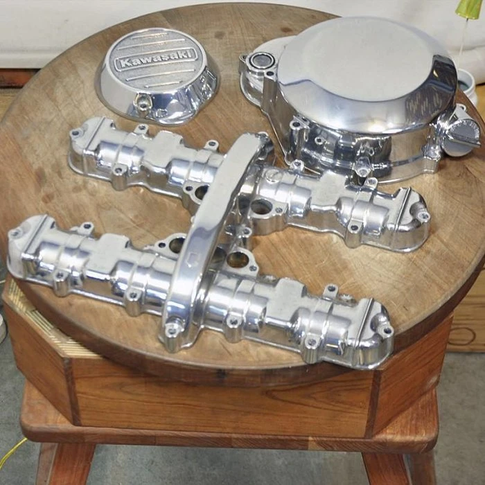 Полировка мото деталей от мотоцикла Kawasaki