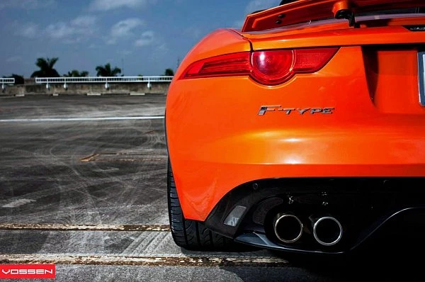 Jaguar F-Type V8 S с дисками Vossen CV3 Jaguar F-Type V8 S с дисками Vossen CV3