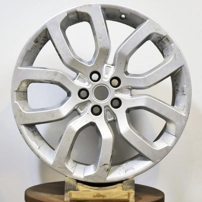 Полировка дисков Land Rover R22 от Range Rover