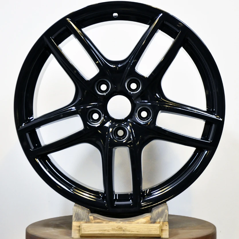 Покраска дисков Toyota R18 в чёрный глянец